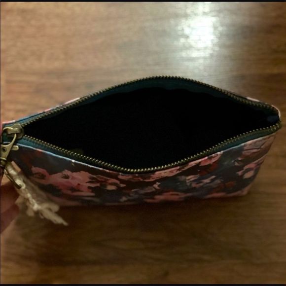 Lucky Brand Floral Canvas Cosmetic Pouch - Picture 5 of 7